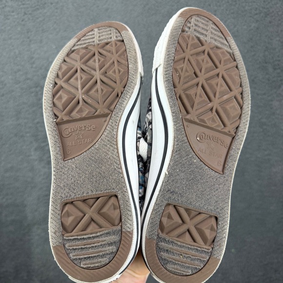 Converse Chuck Taylor All Star Low Top Shoes Blue Grey Print Size 8 Women - Picture 6 of 8
